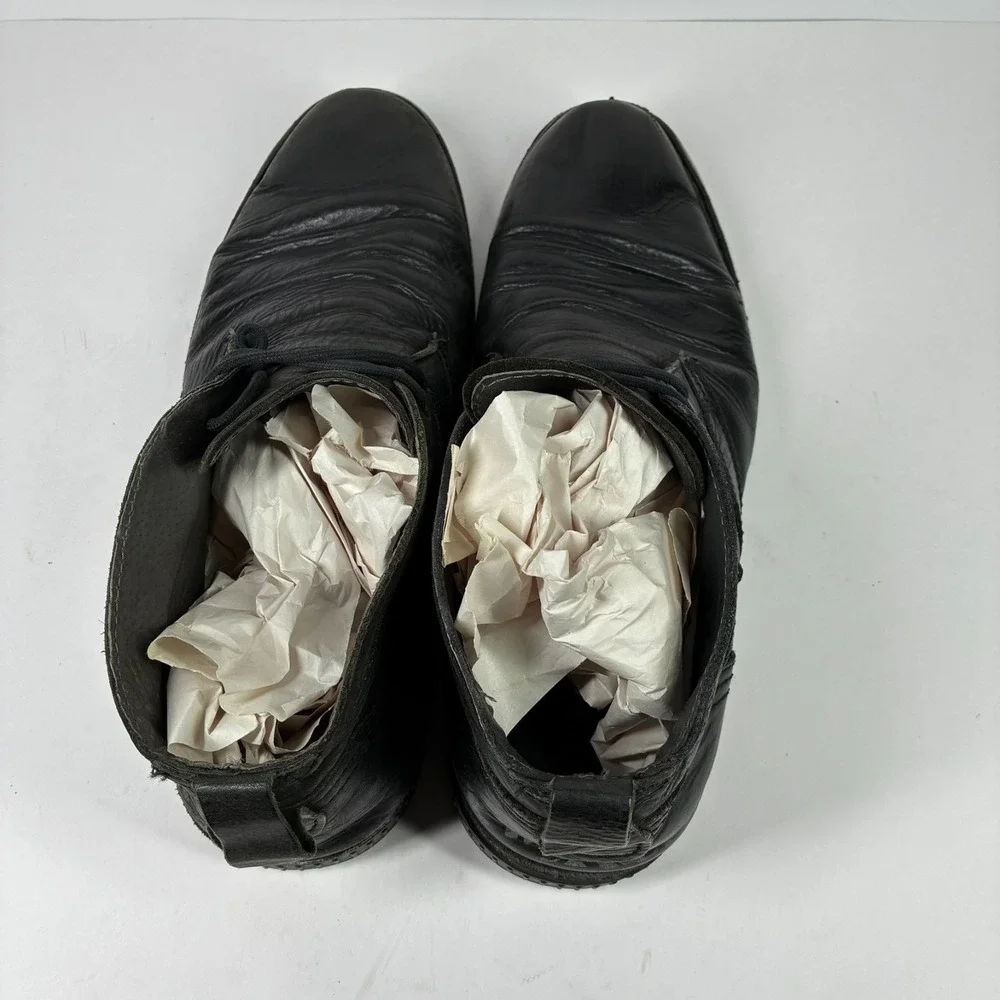 Kickers these chukka